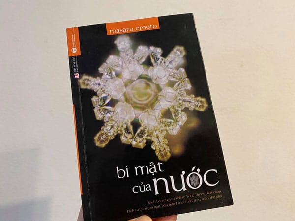 Review sách Bí mật của nước - Emoto Masaru