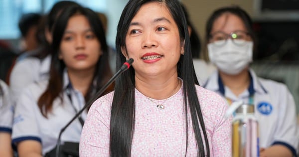 Tại sao bắt con phải giỏi tất cả các môn tiếng Anh, toán, sử, địa...?
