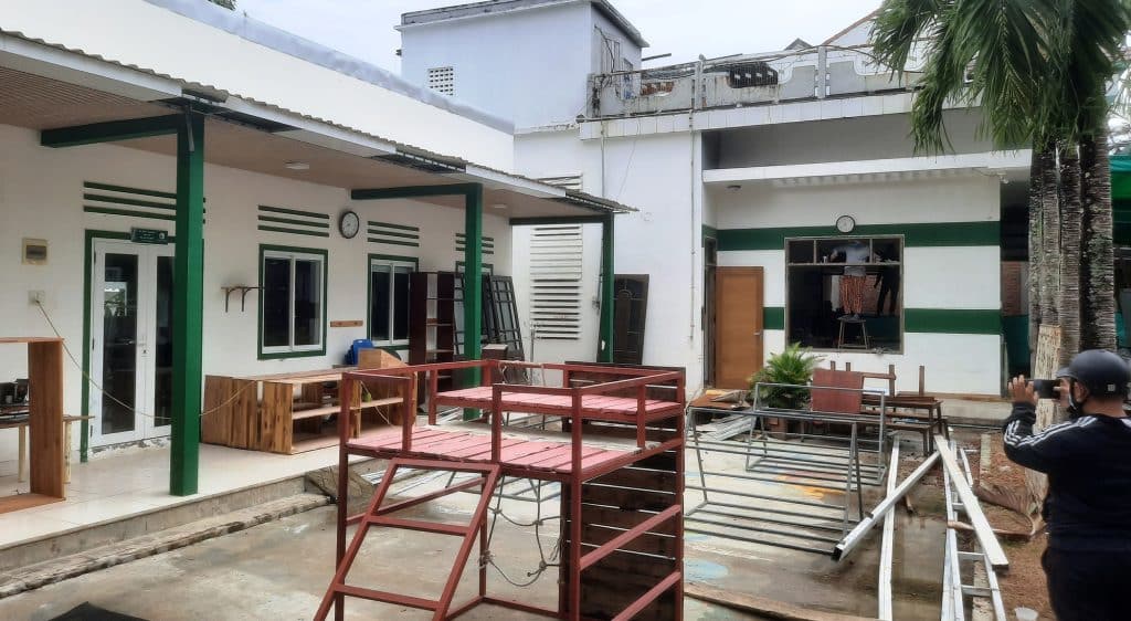 Công an tiến hành điều tra vụ việc Trường quốc tế Chồi Xanh - Cong an tien hanh dieu tra vu viec do