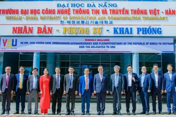 Ngành học Trường Đại học Công nghệ Thông tin và Truyền thông Việt Hàn đa dạng