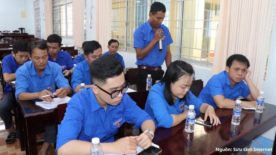 Tài liệu Tư tưởng Hồ Chí Minh phát triển tư duy logic