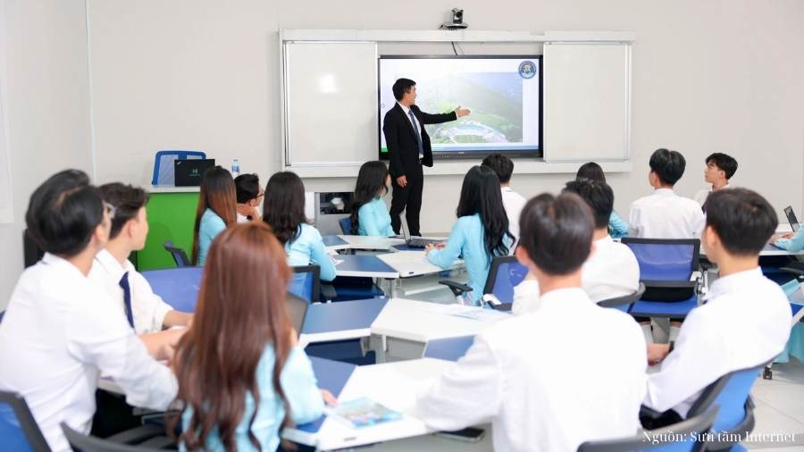 Cơ sở vật chất phòng học đầy đủ tiện nghi tại VHU