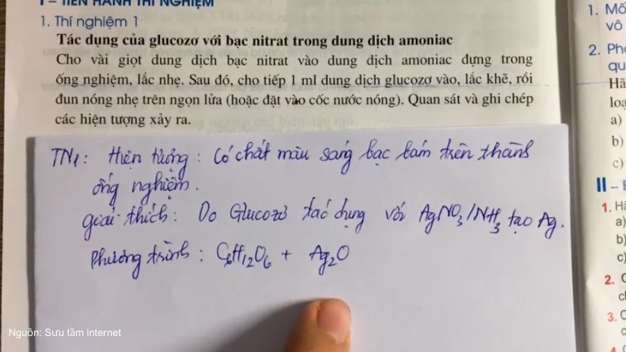 Sinh viên nghiên cứu tài liệu về Glucozơ (Gluxit)